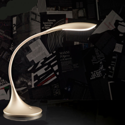 LAMPADA TAVOLO FLEX PLASTICA ORO